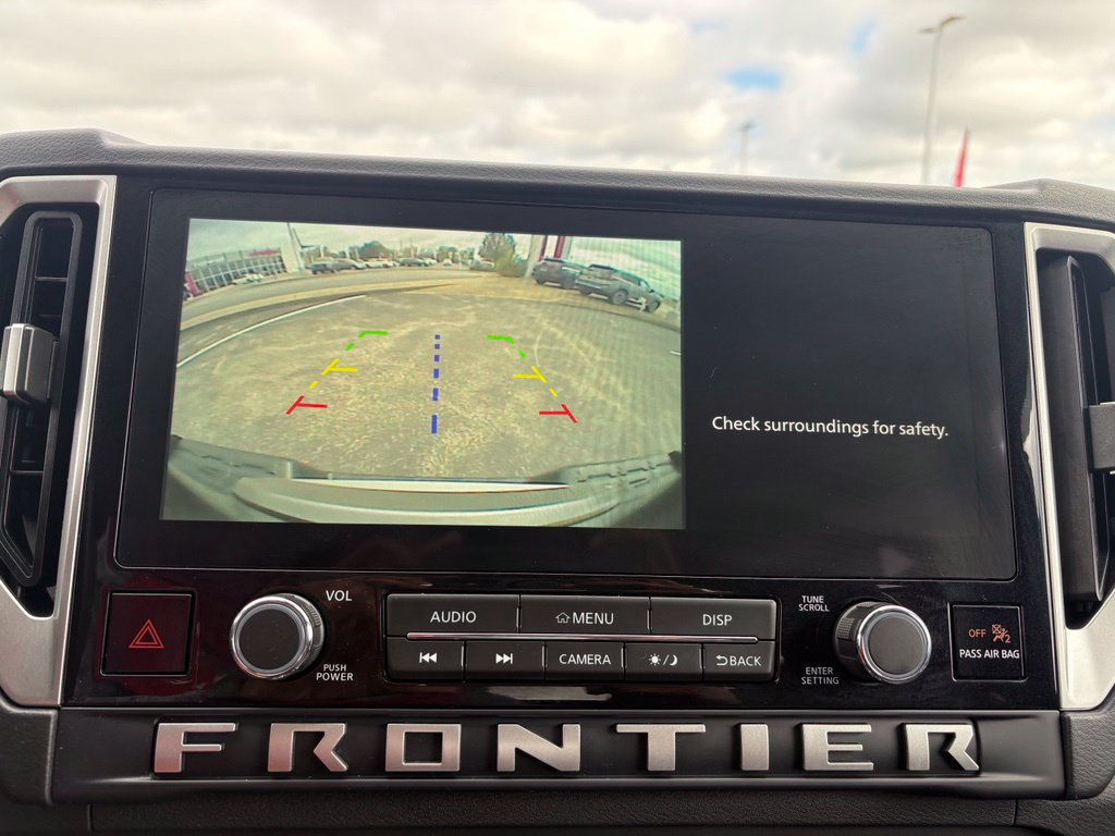 Used 2025 Nissan Frontier SV AWD/4WD image 23