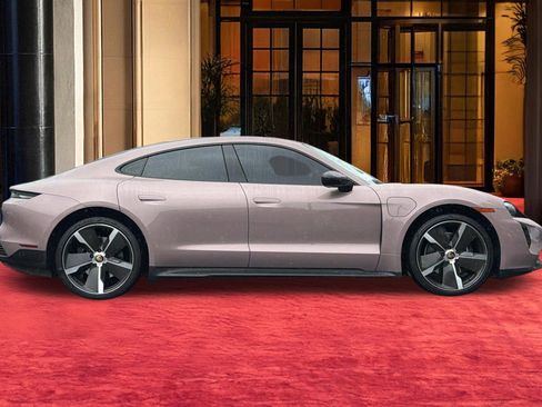 Used 2021 Porsche Taycan 4S image 7