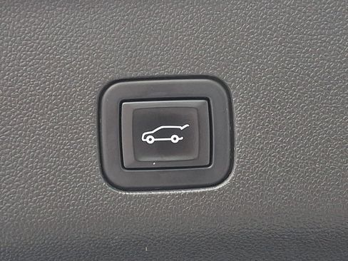Used 2021 Chevrolet Tahoe Premier AWD/4WD image 29