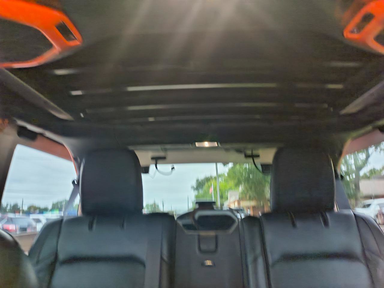 Used 2023 Jeep Wrangler Unlimited Sahara AWD/4WD image 15
