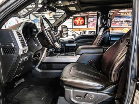 Used 2019 Ford F250 Platinum w/ Platinum Ultimate Package image 6