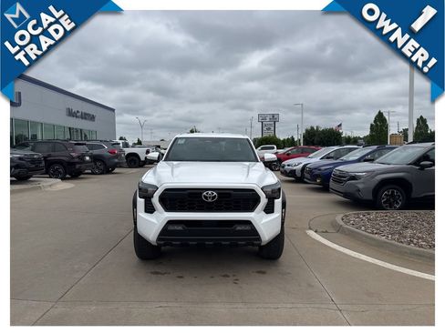 Used 2024 Toyota Tacoma TRD Off-Road w/ TRD Off Road Upgrade Package AWD/4WD image 2