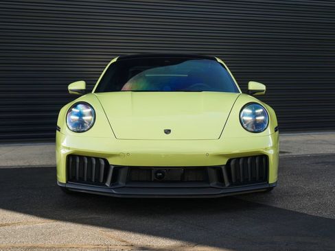 Certified 2025 Porsche 911 Carrera GTS RWD image 6