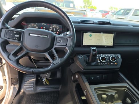 Used 2021 Land Rover Defender 90 X-Dynamic S AWD/4WD image 4