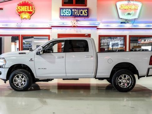 Used 2024 RAM 2500 Laramie image 12