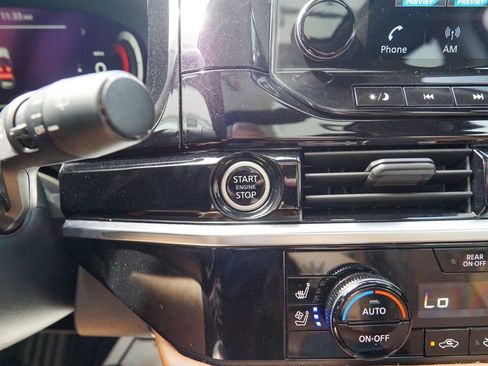 Used 2023 Nissan Pathfinder Platinum AWD/4WD image 27