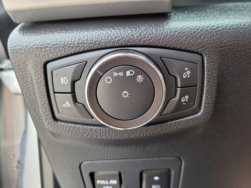 Certified 2019 Ford F150 Platinum w/ Equipment Group 701A Luxury AWD/4WD image 22
