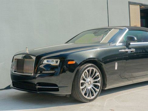 Used 2018 Rolls-Royce Dawn image 20