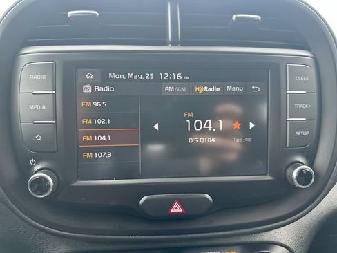 Certified 2023 Kia Soul LX FWD image 14