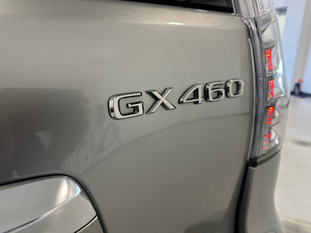 Used 2021 Lexus GX 460 Luxury w/ Accessory Package AWD/4WD image 34