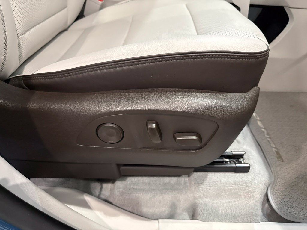 Used 2024 GMC Acadia Denali w/ LPO, Floor Liner Package AWD/4WD image 11