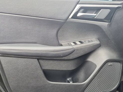 Used 2025 Mitsubishi Outlander SE FWD image 11