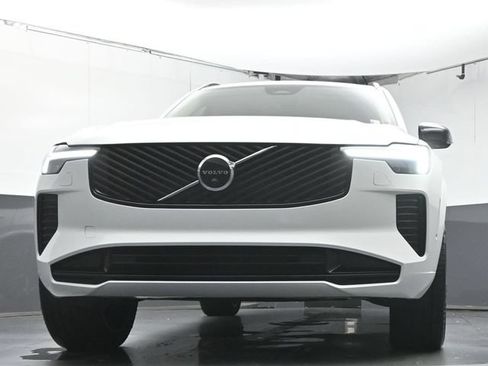 Certified 2026 Volvo XC90 B6 Ultra w/ Protection Package Premier AWD/4WD image 35