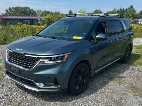 Used 2022 Kia Carnival SX Prestige FWD image 1
