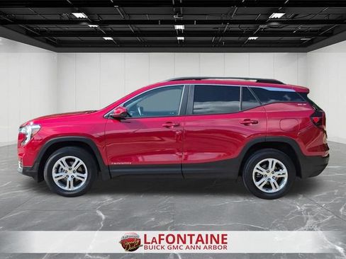 Certified 2024 GMC Terrain SLE w/ Driver Convenience Package AWD/4WD image 5