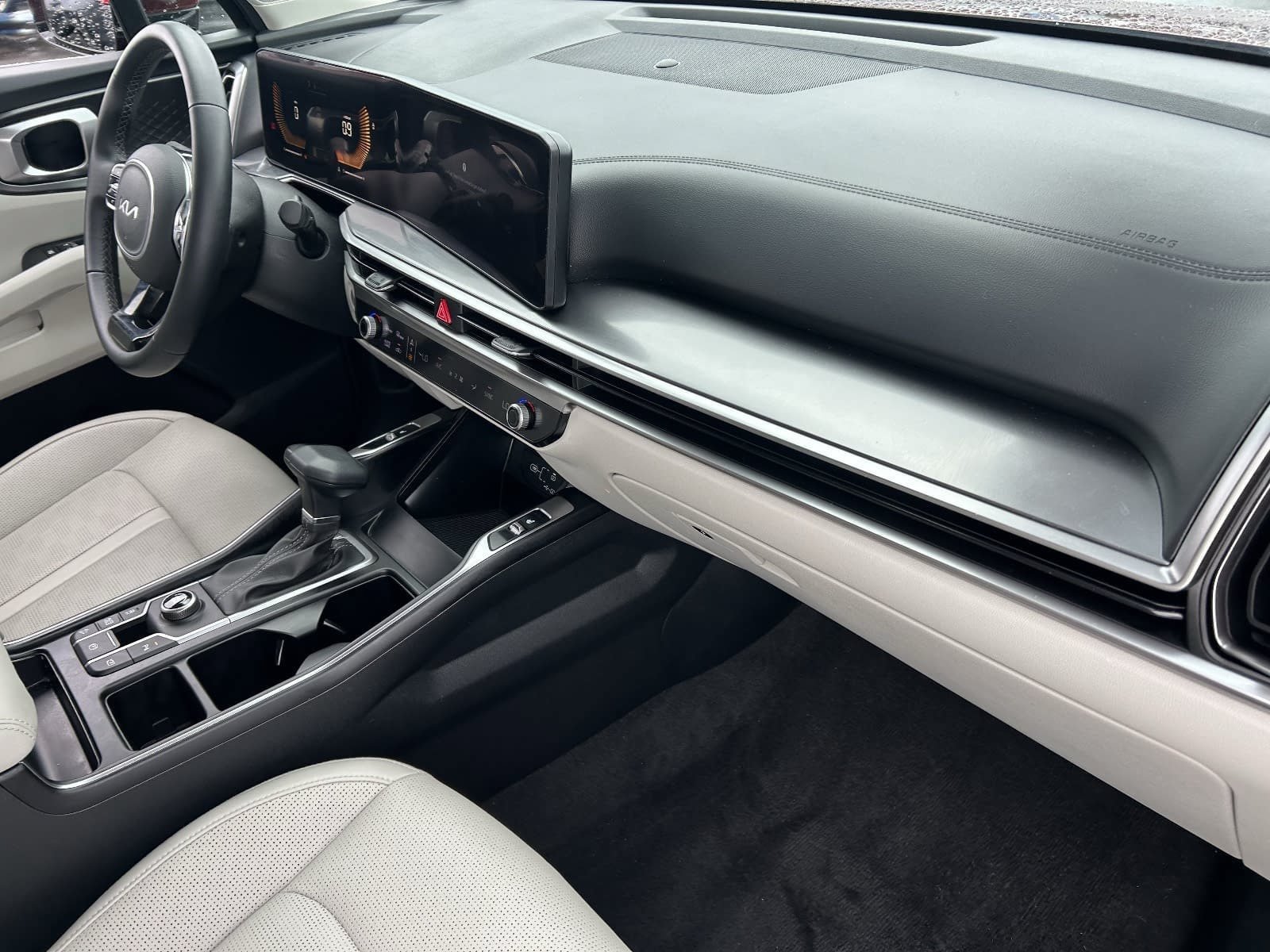 Used 2025 Kia Sorento EX w/ Panoramic Sunroof Package FWD image 15