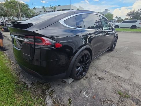 Used 2021 Tesla Model X Long Range AWD/4WD image 11