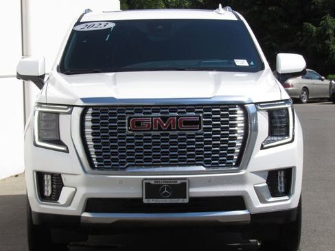 Used 2023 GMC Yukon Denali w/ Denali Reserve Package AWD/4WD image 3