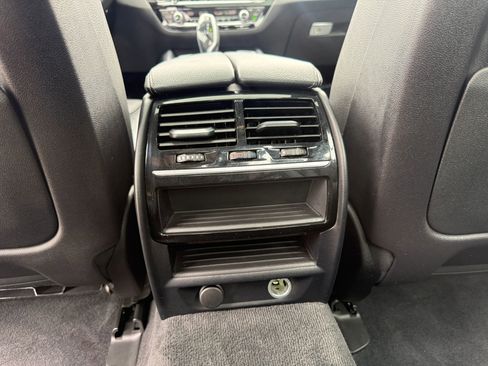 Used 2019 BMW 530i w/ Convenience Package RWD image 37