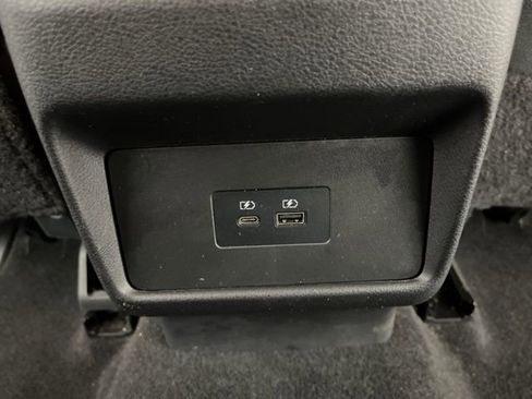 Used 2022 Nissan Rogue SV image 44