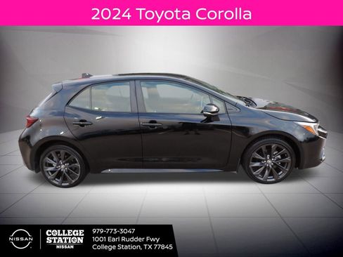 Used 2024 Toyota Corolla XSE image 2