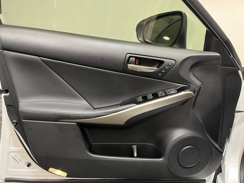Used 2018 Lexus IS 300 image 13