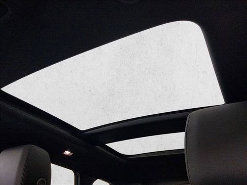 Used 2026 Land Rover Range Rover Evoque Dynamic SE image 15