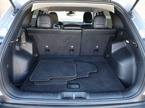 Used 2021 Jeep Cherokee Latitude Lux FWD image 14