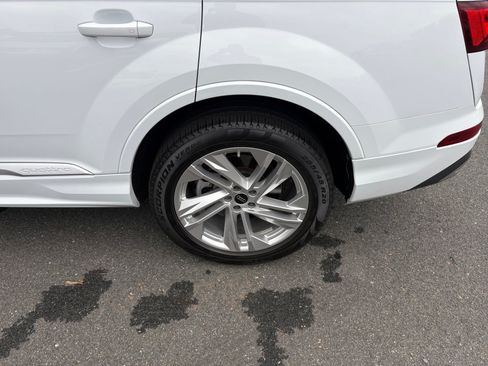 Used 2023 Audi Q7 2.0T Premium w/ Towing Package AWD/4WD image 22