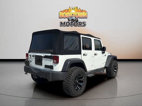 Used 2018 Jeep Wrangler Unlimited Sport AWD/4WD image 7