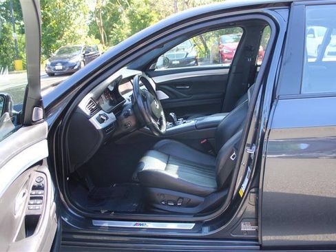 Used 2013 BMW M5 RWD image 10