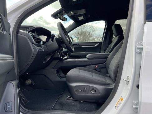 New 2026 GMC Acadia Elevation image 21