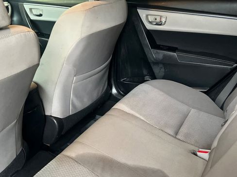 Used 2015 Toyota Corolla LE image 4