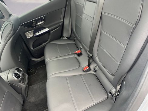 Certified 2025 Mercedes-Benz GLC 300 4MATIC image 13