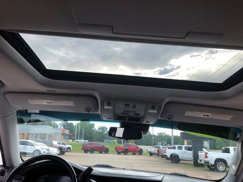 Used 2019 Cadillac Escalade Premium Luxury image 14