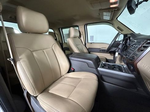 Used 2012 Ford F350 Lariat w/ Lariat Interior Pkg image 8