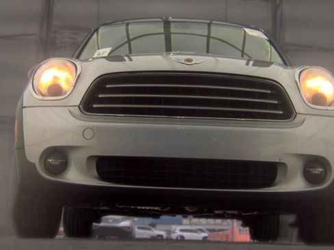 Used 2014 MINI Cooper Countryman FWD image 3