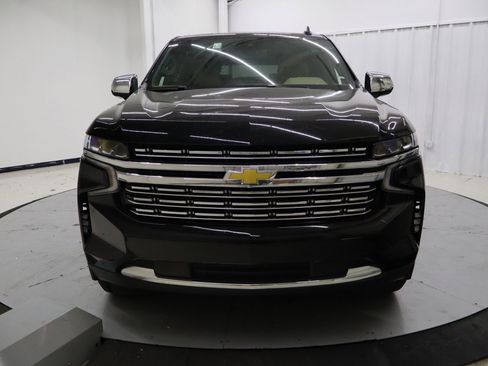 Used 2024 Chevrolet Suburban Premier image 8