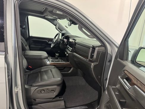 Used 2023 GMC Sierra 1500 SLT w/ SLT Convenience Package AWD/4WD image 22