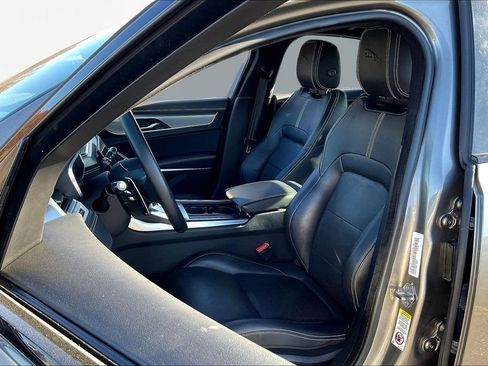 Used 2022 Jaguar XF R-Dynamic SE image 20