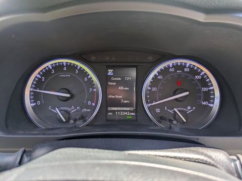 Used 2019 Toyota Highlander XLE AWD/4WD image 25
