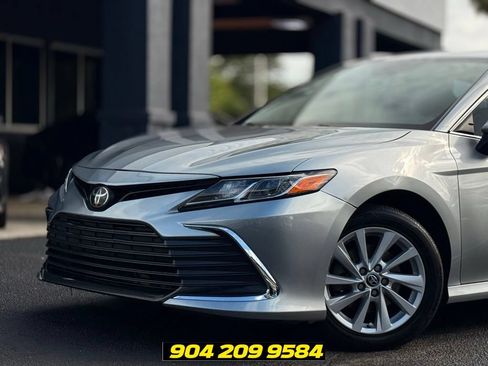 Used 2022 Toyota Camry LE FWD image 2