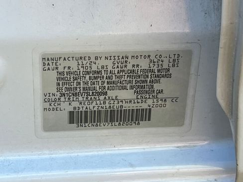 Used 2025 Nissan Versa SV image 24