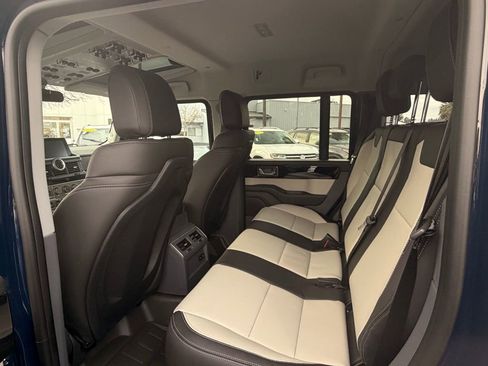 New 2025 INEOS Grenadier Base image 12