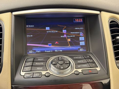 Used 2017 INFINITI QX50 2WD w/ Premium Plus Package image 24