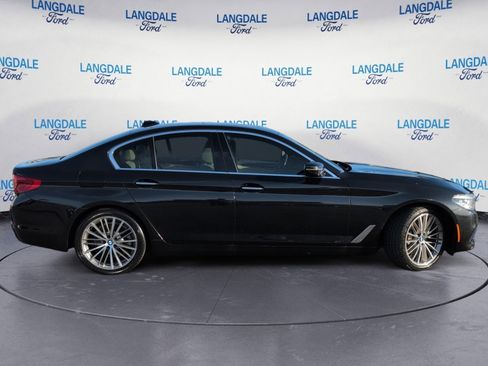 Used 2017 BMW 530i xDrive image 3