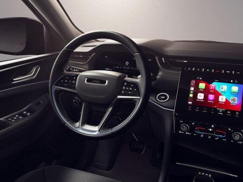 New 2026 Jeep Grand Cherokee Laredo X AWD/4WD image 9