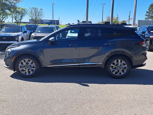 Used 2023 Kia Sportage SX image 9
