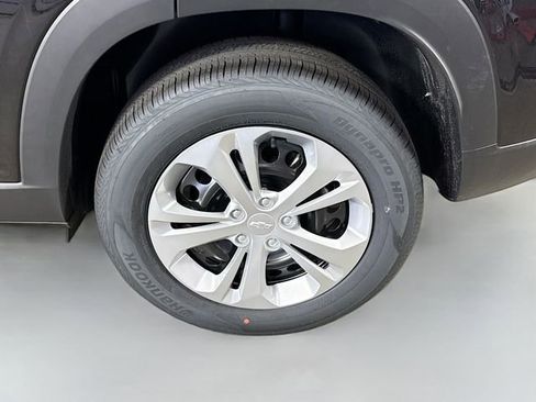 New 2026 Chevrolet Trax LS FWD image 32