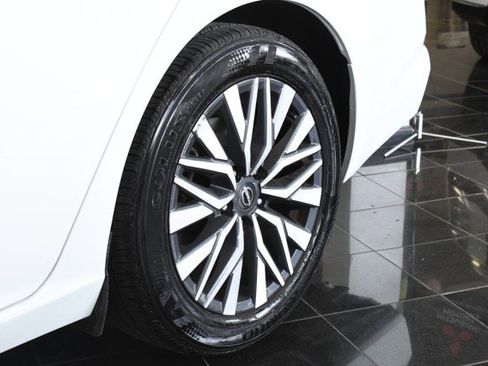 Used 2025 Nissan Altima 2.5 SV FWD image 34